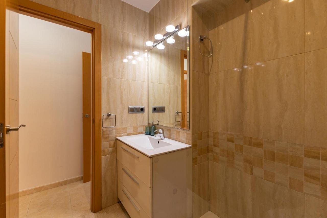 Charming 3 Bedroom Apartment At Triana Center By Oui Sevilha Exterior foto